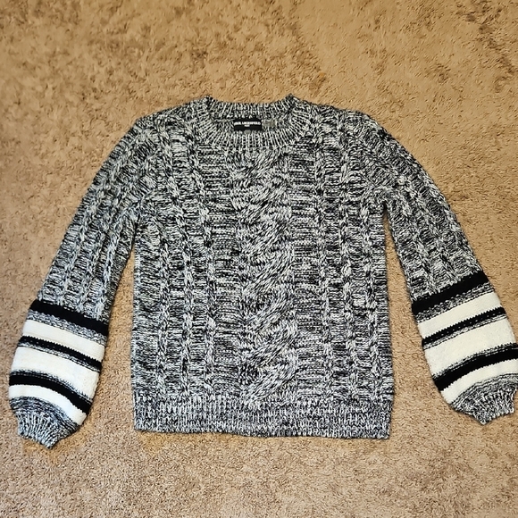 Karl Lagerfeld Cable Knit Balloon Sleeve Pullover Sweater - Picture 3 of 8